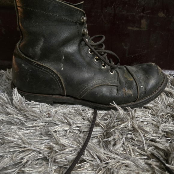 Red Wing Iron Rangers 8.5 - Picture 7 of 10
